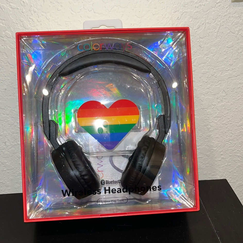 Colorways Pride Bluetooth headphones
